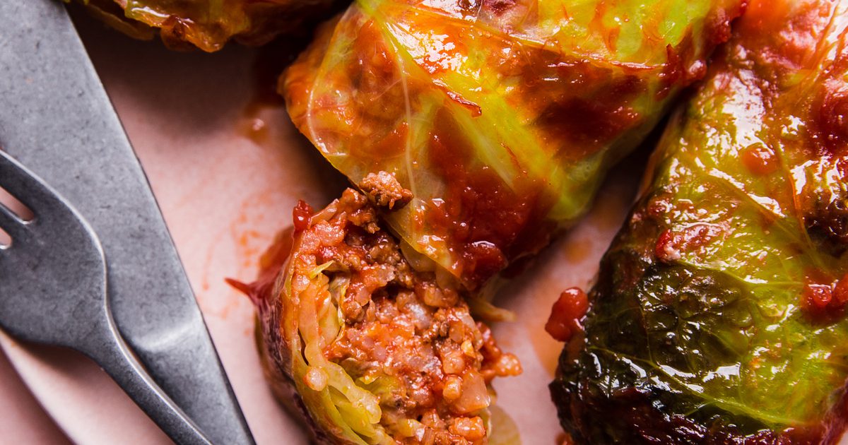 Grandma's Classic Stuffed Cabbage Rolls: A Heartwarming Recipe
